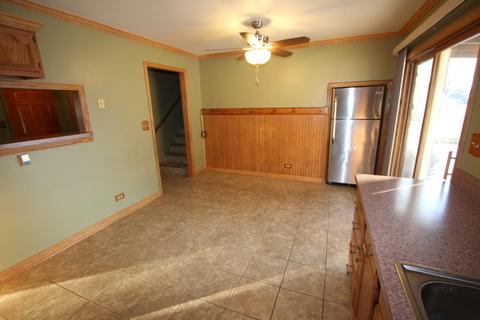 1316 10th St, Harvard, IL 60033 photo 5