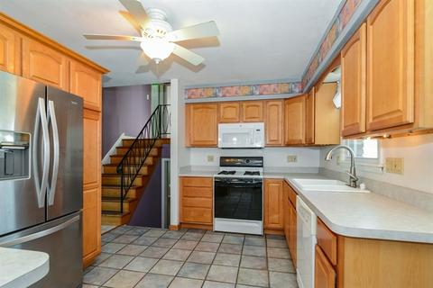 17539 Maple Dr, Lansing, IL 60438 photo 4
