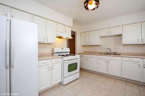 3323 Laurel Ln, Hazel Crest, IL 60429 photo 4