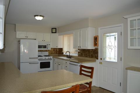 511 S 7th St, West Dundee, IL 60118 photo 4