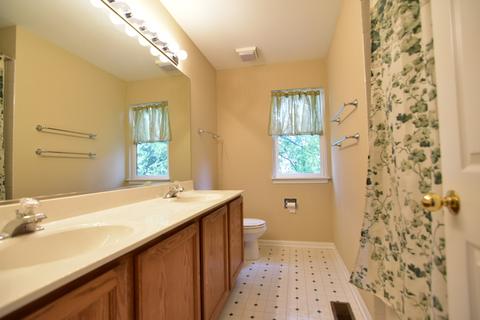 2221 Barrett Dr, Algonquin, IL 60102 photo 22