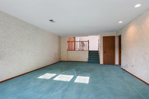 8035 Odell Ave, Bridgeview, IL 60455 photo 13