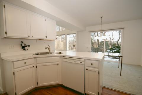 1331 Summersweet Ln, Bartlett, IL 60103 photo 3