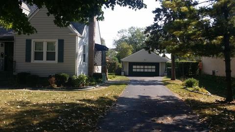 1943 Ash St, Des Plaines, IL 60018 photo 3