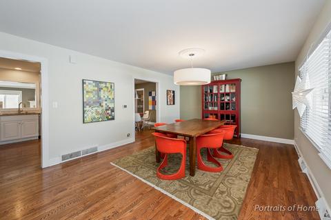 1020 E Prairie Ave, Wheaton, IL 60187 photo 3