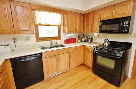 1320 Trend Dr, Morris, IL 60450 photo 4
