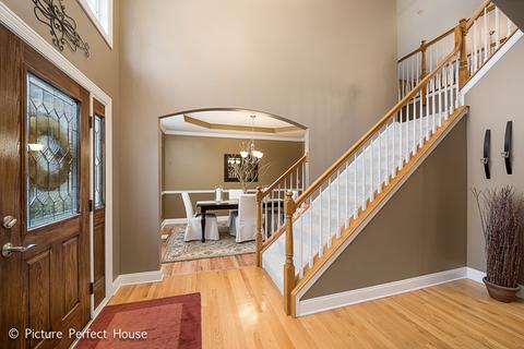 25834 Meadowland Cir, Plainfield, IL 60585 photo 2