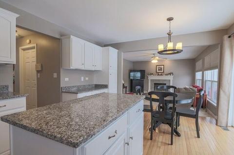 2644 Dunrobin Cir, Aurora, IL 60503 photo 7