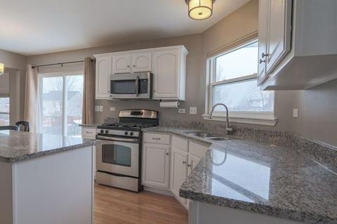 2644 Dunrobin Cir, Aurora, IL 60503 photo 3