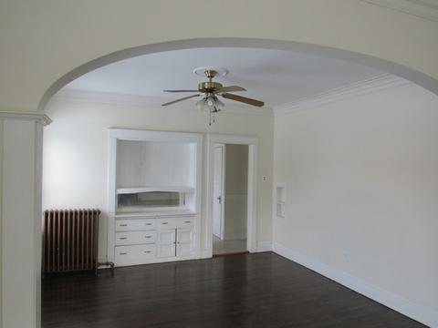 628 Villa St, Elgin, IL 60120 photo 4