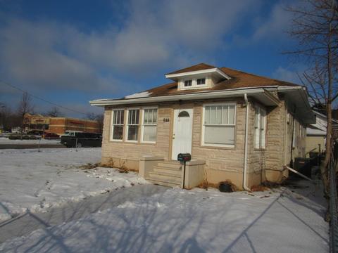 628 Villa St, Elgin, IL 60120 photo 1