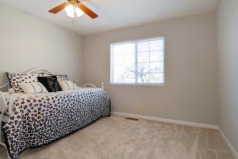 99 Townsend Cir, Naperville, IL 60565 photo 15