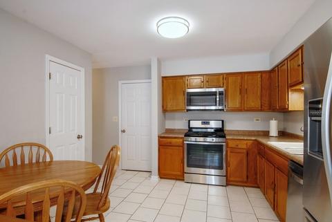 99 Townsend Cir, Naperville, IL 60565 photo 6