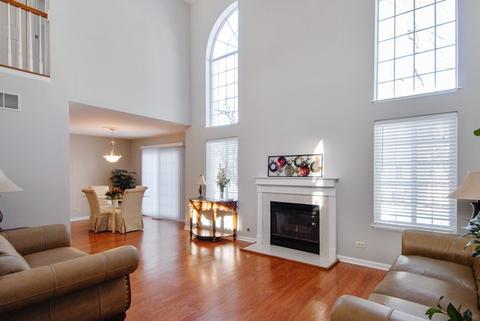 99 Townsend Cir, Naperville, IL 60565 photo 3