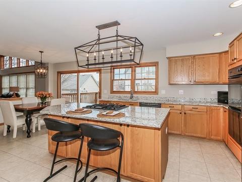 1504 Della Dr, Hoffman Estates, IL 60169 photo 10