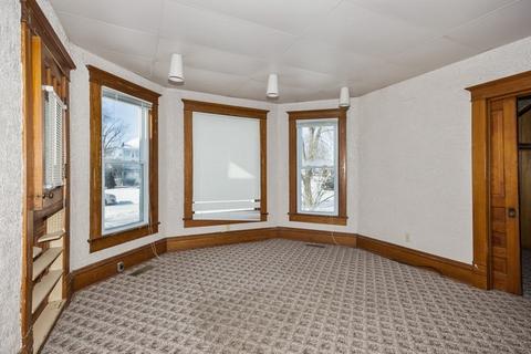 304 E Jeffery St, Cullom, IL 60929 photo 2