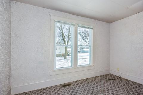 304 E Jeffery St, Cullom, IL 60929 photo 8