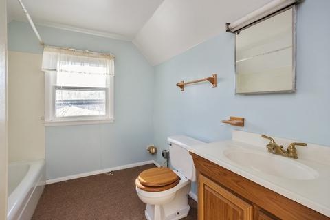 304 E Jeffery St, Cullom, IL 60929 photo 9