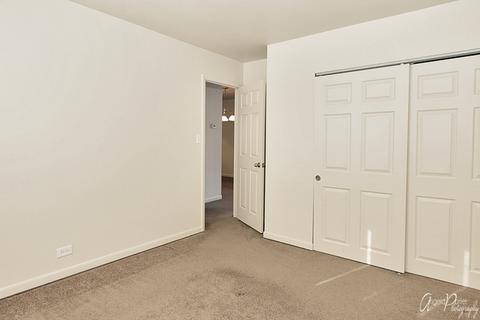 747 S Wayne Pl, Wheeling, IL 60090 photo 14