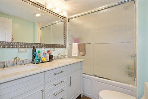 1143 Bangs St, Aurora, IL 60505 photo 8