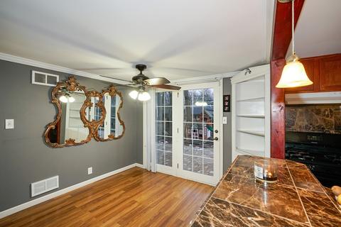 1143 Bangs St, Aurora, IL 60505 photo 4