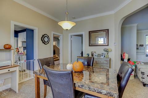 206 E Main St, Sidney, IL 61877 photo 10