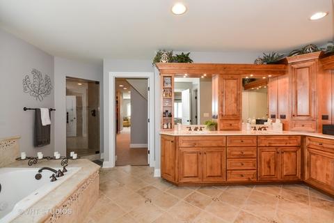 1023 Thunderbird Ln, Naperville, IL 60563 photo 31