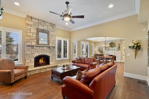 1023 Thunderbird Ln, Naperville, IL 60563 photo 17