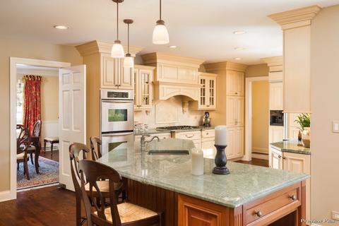 630 Frazier Ct, Wheaton, IL 60189 photo 13
