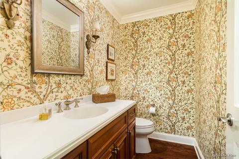 630 Frazier Ct, Wheaton, IL 60189 photo 17