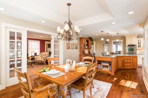630 Frazier Ct, Wheaton, IL 60189 photo 12