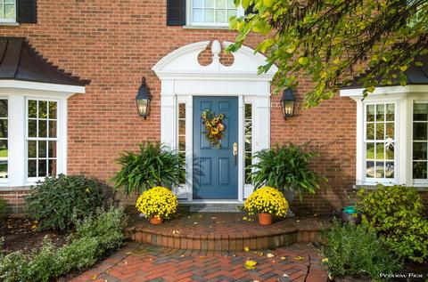 630 Frazier Ct, Wheaton, IL 60189 photo 3