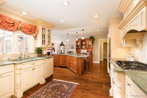 630 Frazier Ct, Wheaton, IL 60189 photo 16