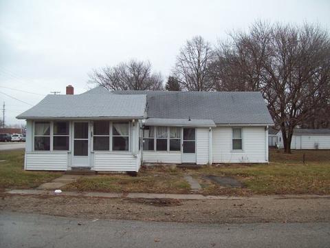306 Heaton St, Walnut, IL 61376 photo 1