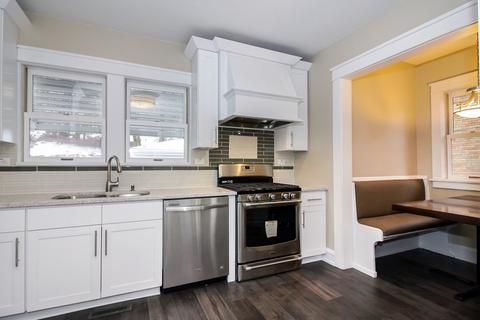 121 Villa St, Elgin, IL 60120 photo 10