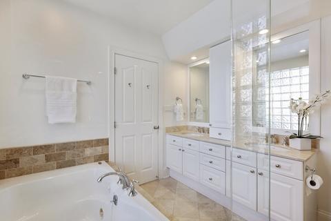 840 W Buckingham Pl #2E, Chicago, IL 60657 photo 14