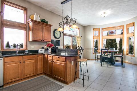 6121 Sweet Grass Dr, Roscoe, IL 61073 photo 7