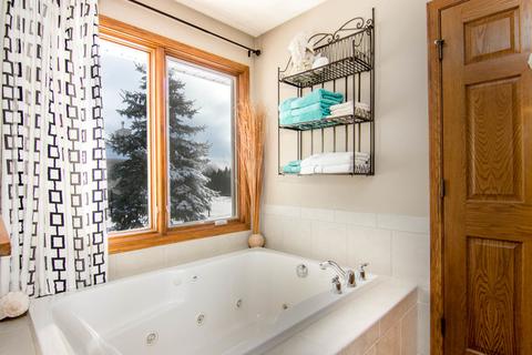 6121 Sweet Grass Dr, Roscoe, IL 61073 photo 9