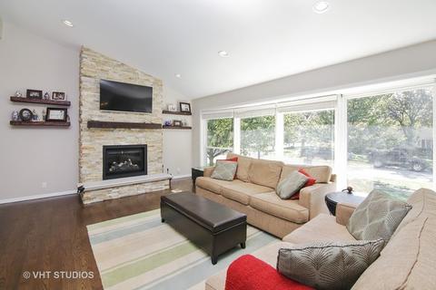 1700 Sequoia Trl, Glenview, IL 60025 photo 4