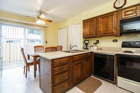 322 Partridge Ln, Wheeling, IL 60090 photo 4