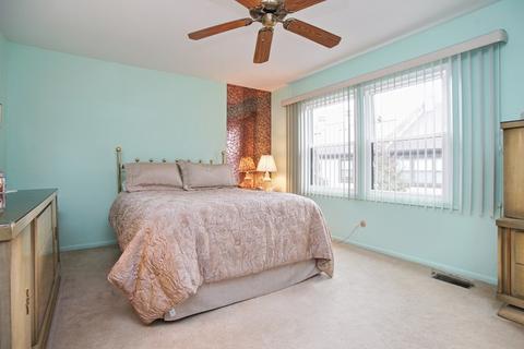 322 Partridge Ln, Wheeling, IL 60090 photo 8