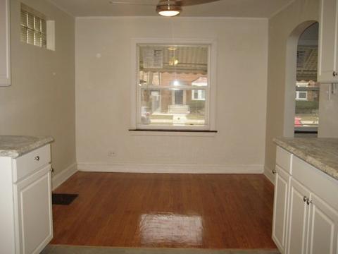 10522 S Eberhart Ave, Chicago, IL 60628 photo 7