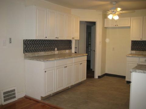 10522 S Eberhart Ave, Chicago, IL 60628 photo 10