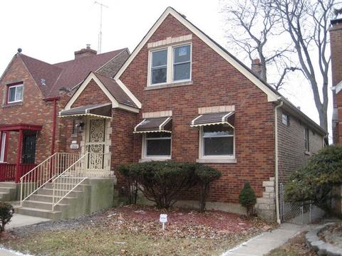 10522 S Eberhart Ave, Chicago, IL 60628 photo 1