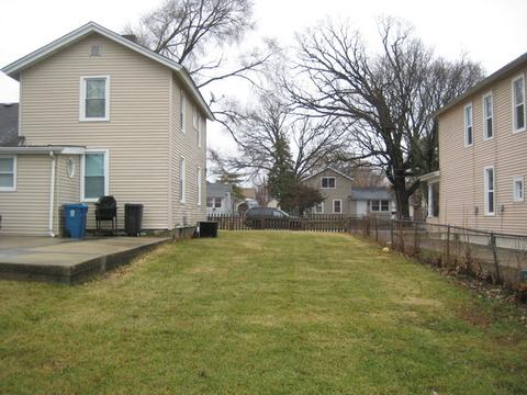 368 Jefferson St, Aurora, IL 60505 photo 2