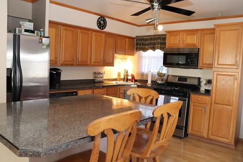 2110 Saint James St, Rolling Meadows, IL 60008 photo 4