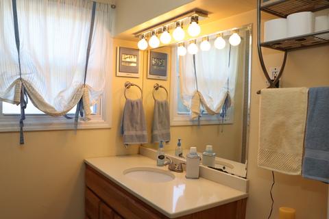 2110 Saint James St, Rolling Meadows, IL 60008 photo 12