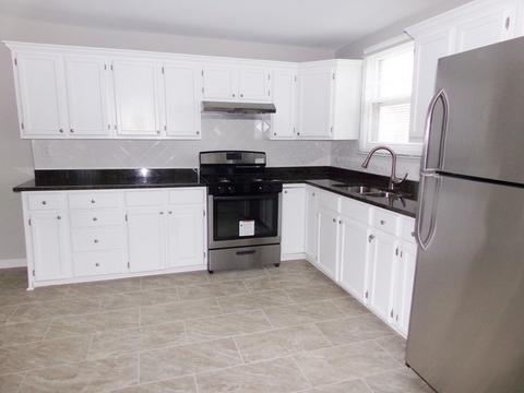303 Beach St, Aurora, IL 60505 photo 6