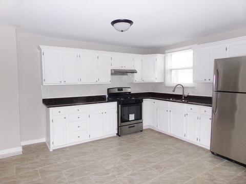 303 Beach St, Aurora, IL 60505 photo 7