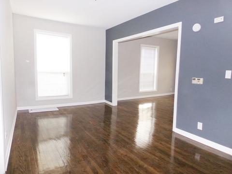 303 Beach St, Aurora, IL 60505 photo 4